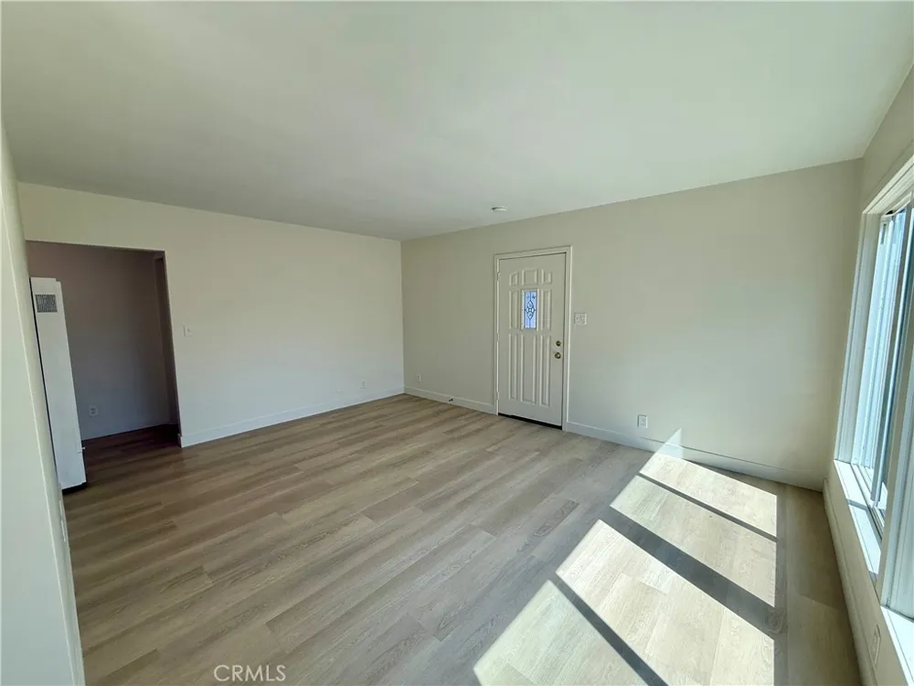4950 E San Rafael Compton, CA 90221