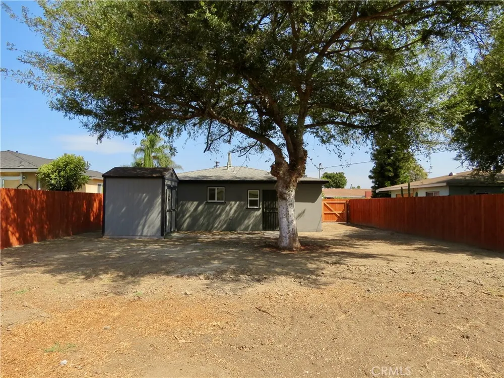 4950 E San Rafael Compton, CA 90221