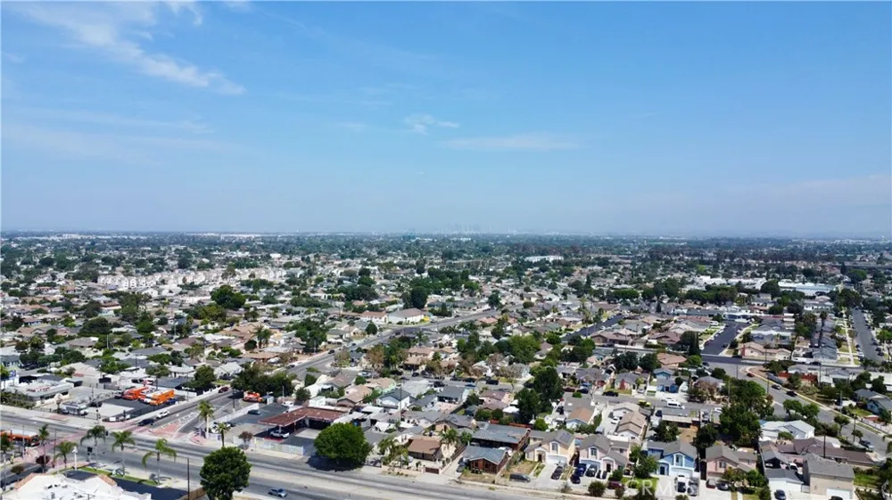 4950 E San Rafael Compton, CA 90221