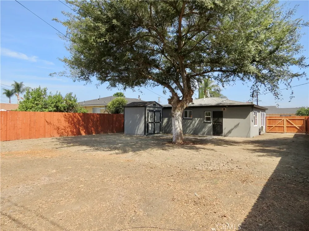4950 E San Rafael Compton, CA 90221