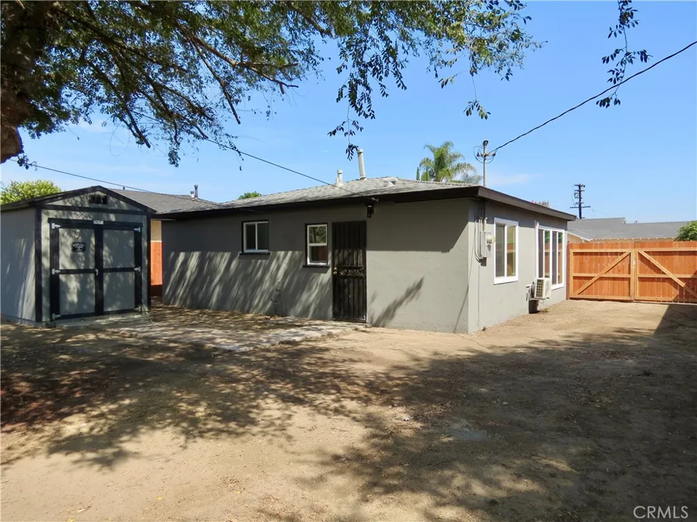 4950 E San Rafael Compton, CA 90221