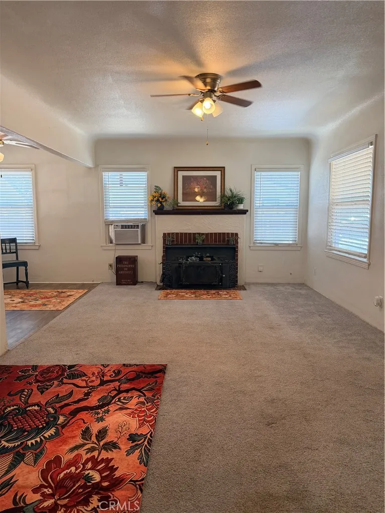 2033 Highland Merced, CA 95340