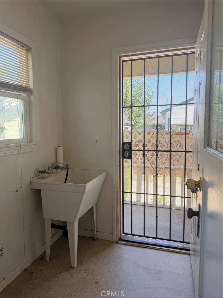 2033 Highland Merced, CA 95340