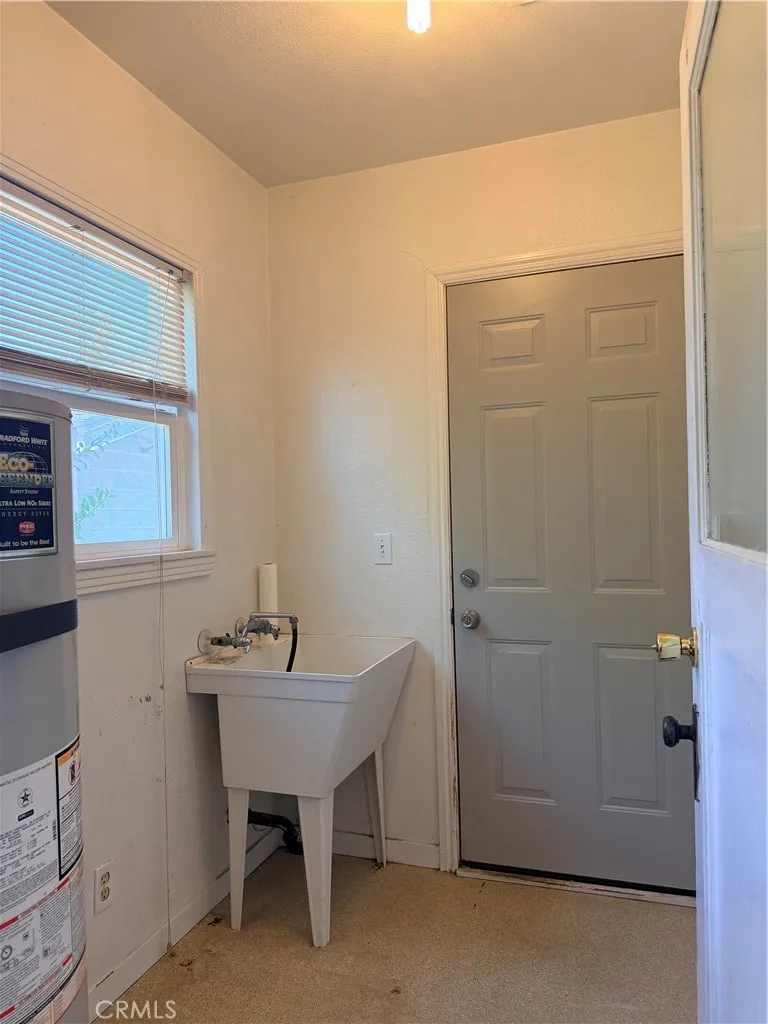 2033 Highland Merced, CA 95340