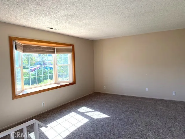 2985 Redwood Drive Merced, CA 95340