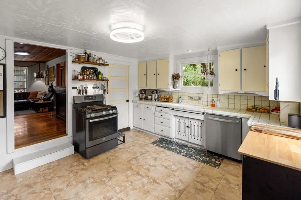 18 Lower Cutter Drive Watsonville, CA 95076