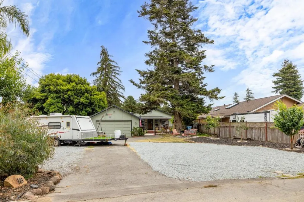 18 Lower Cutter Drive Watsonville, CA 95076