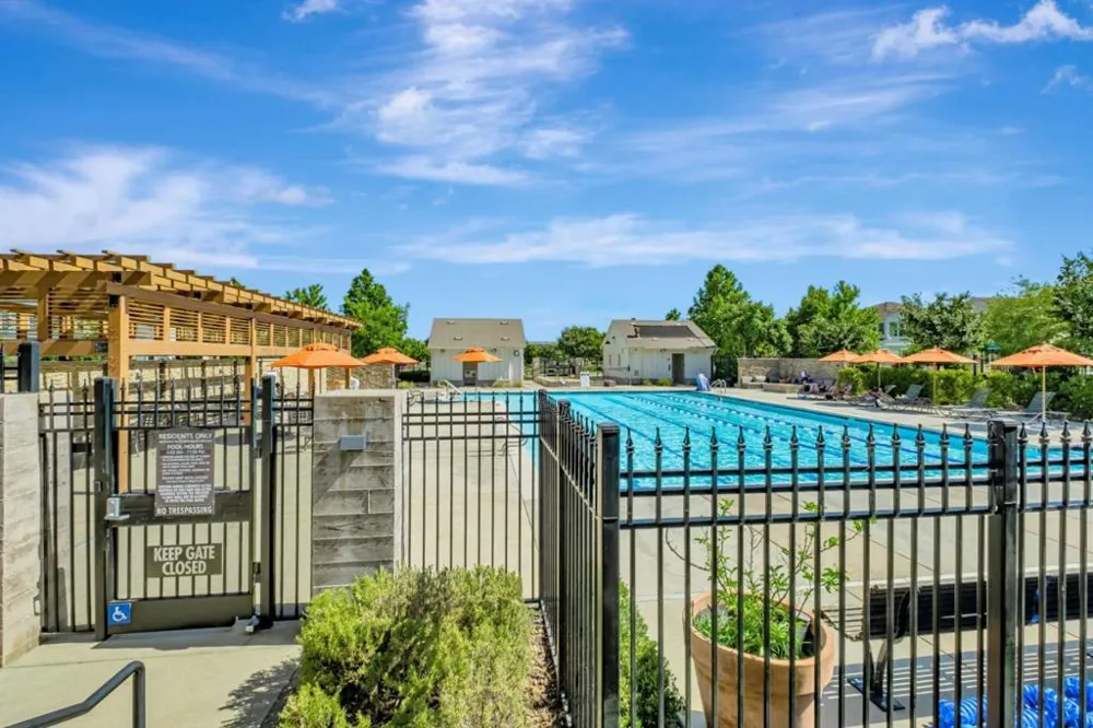 1000 Berryessa Lane #211 Davis, CA 95616