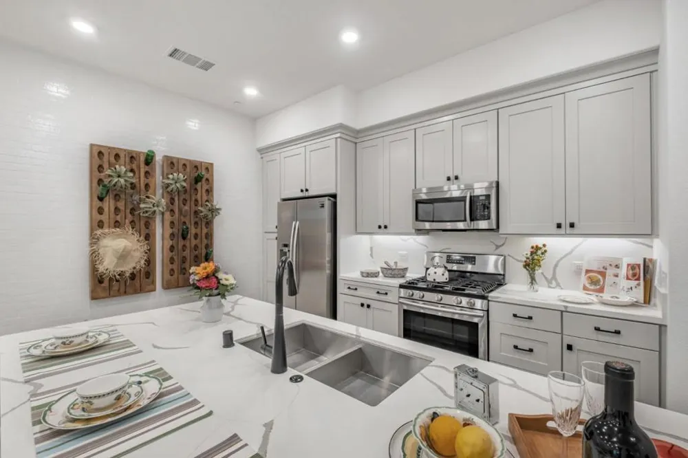 1000 Berryessa Lane #211 Davis, CA 95616