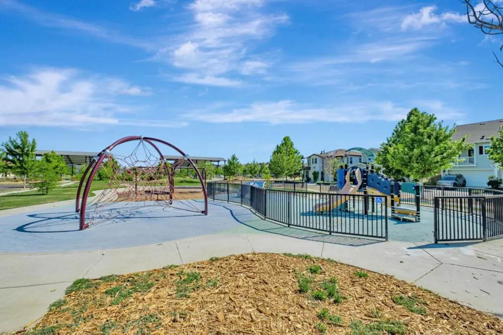 1000 Berryessa Lane #211 Davis, CA 95616