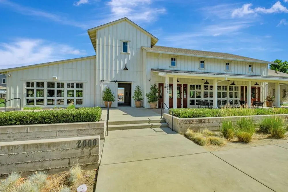 1000 Berryessa Lane #211 Davis, CA 95616
