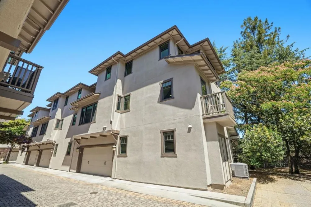 7201 Mockingbird Place San Jose, CA 95129