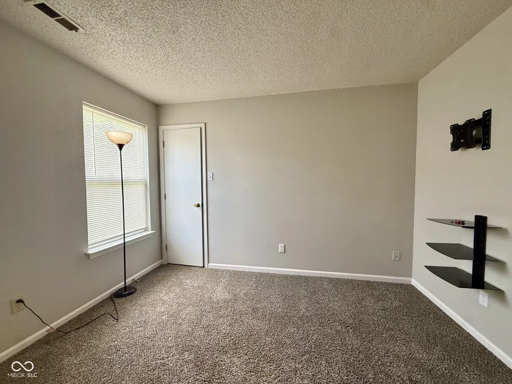 4483 Connaught East D Plainfield, IN 46168