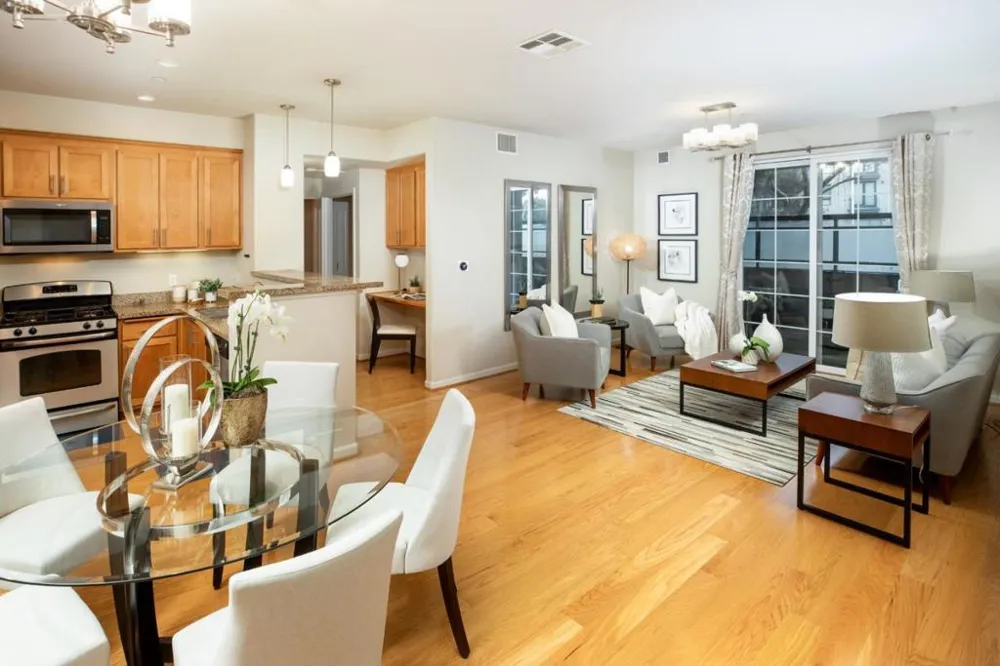 4388 El Camino Real #130 Los Altos, CA 94022