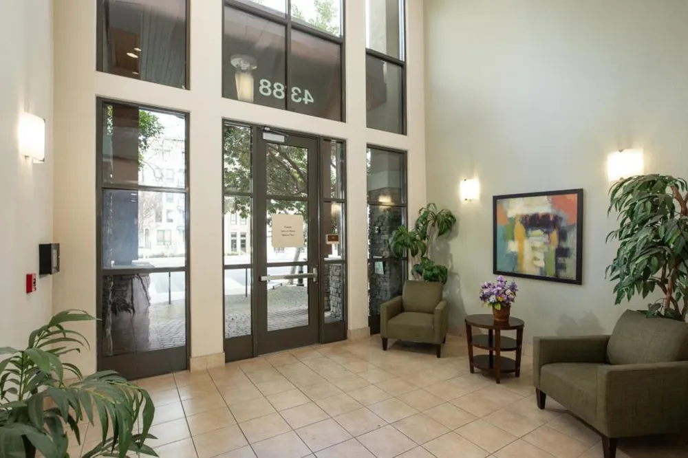 4388 El Camino Real #130 Los Altos, CA 94022