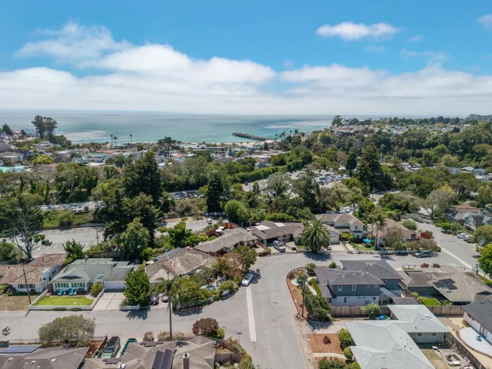 420 Pilgrim Drive Capitola, CA 95010