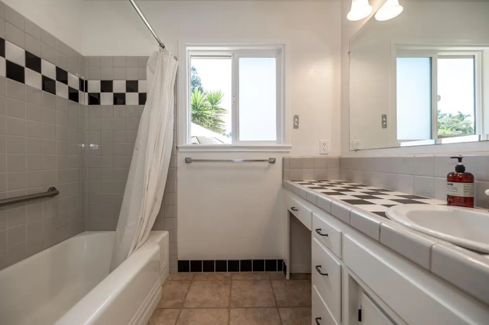420 Pilgrim Drive Capitola, CA 95010
