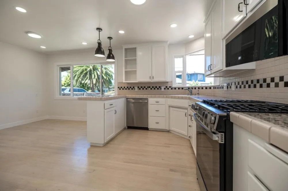 420 Pilgrim Drive Capitola, CA 95010