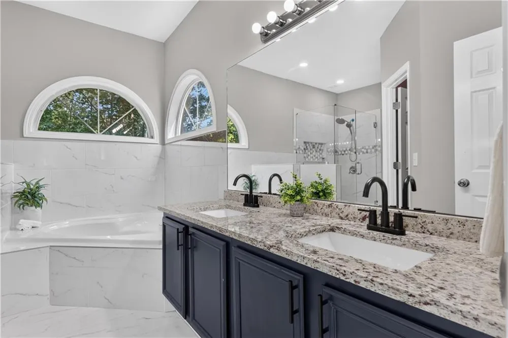 2490 Riverwood Spring Ellenwood, GA 30294
