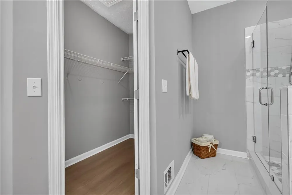 2490 Riverwood Spring Ellenwood, GA 30294
