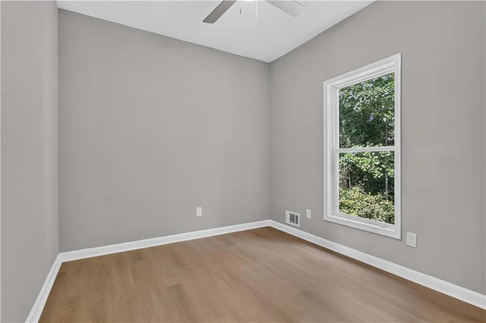 2490 Riverwood Spring Ellenwood, GA 30294