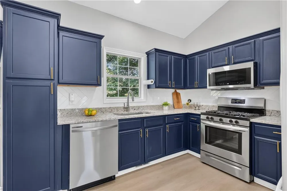 2490 Riverwood Spring Ellenwood, GA 30294