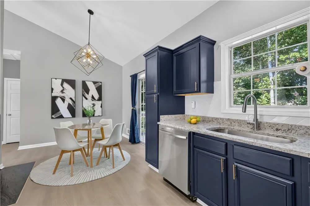 2490 Riverwood Spring Ellenwood, GA 30294