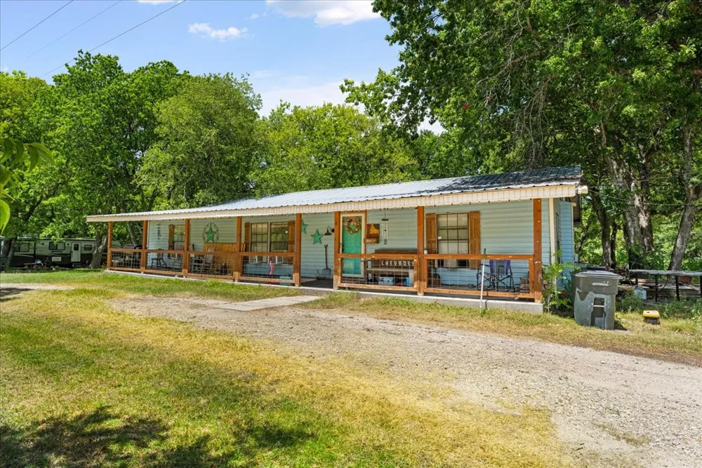 9828 Fm 709 S Purdon, TX 76679