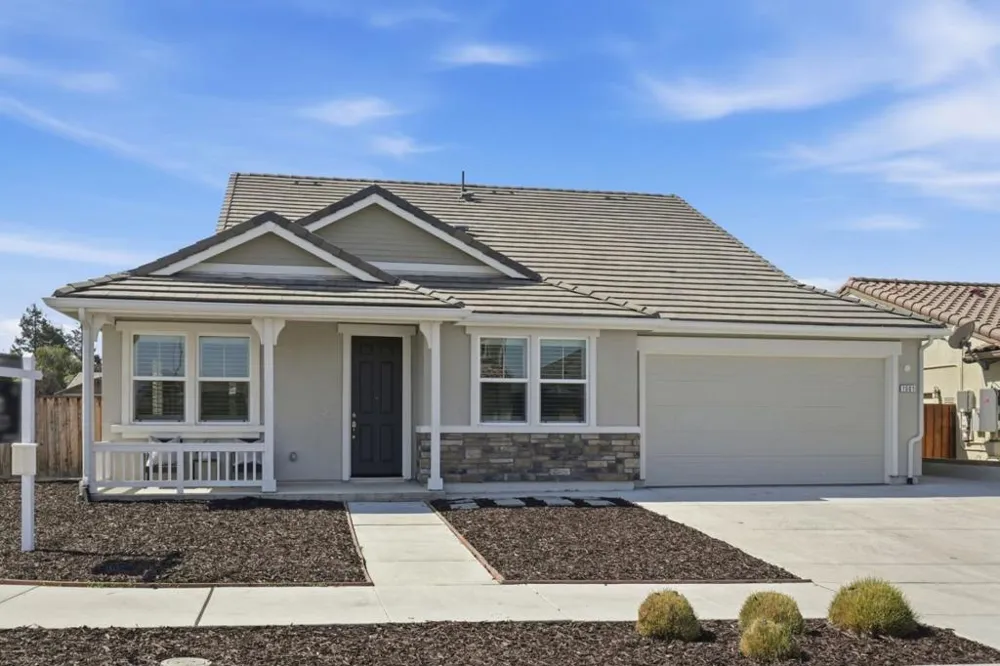 1981 Dylan Street Hollister, CA 95023