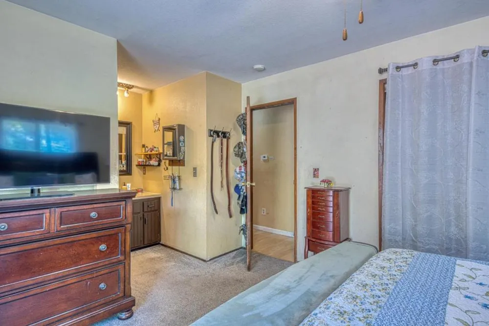 202 Carneros Avenue Aromas, CA 95004