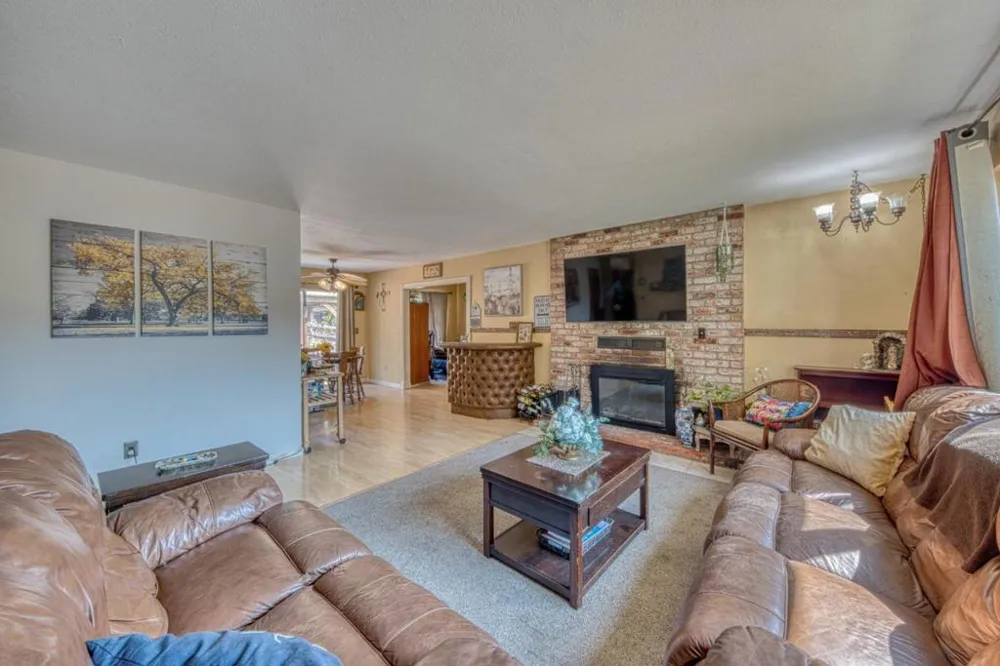 202 Carneros Avenue Aromas, CA 95004
