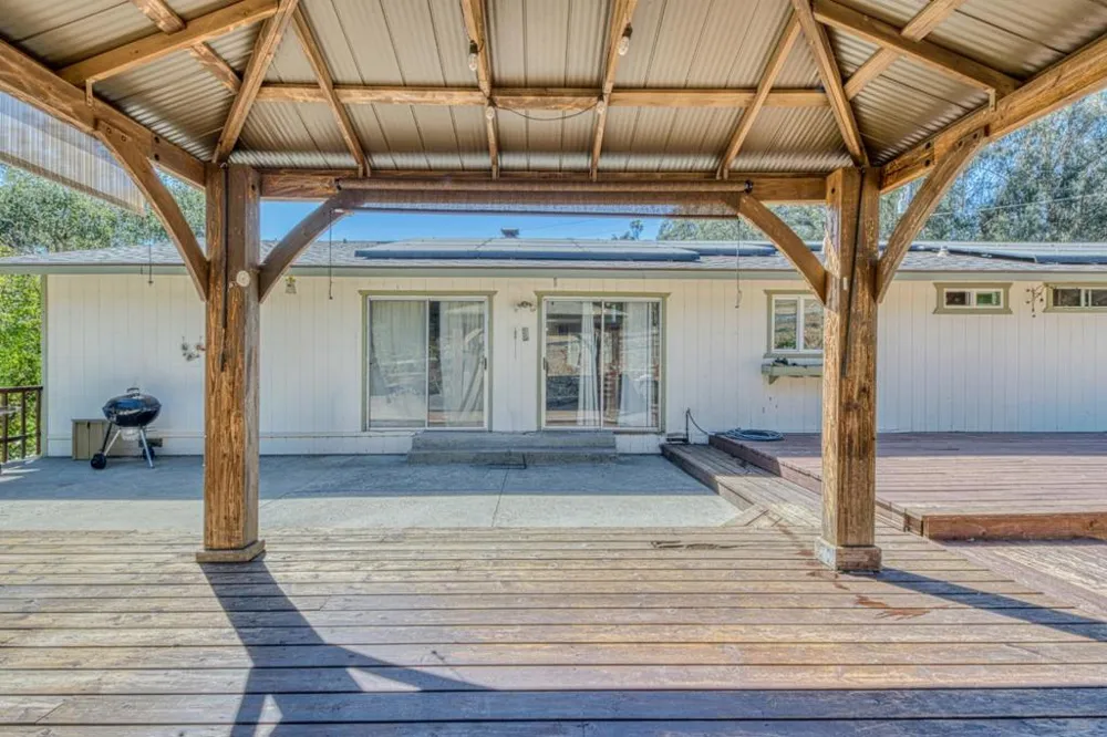 202 Carneros Avenue Aromas, CA 95004