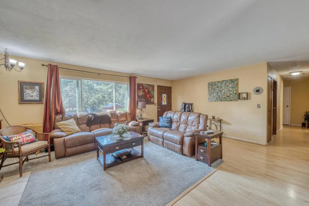202 Carneros Avenue Aromas, CA 95004