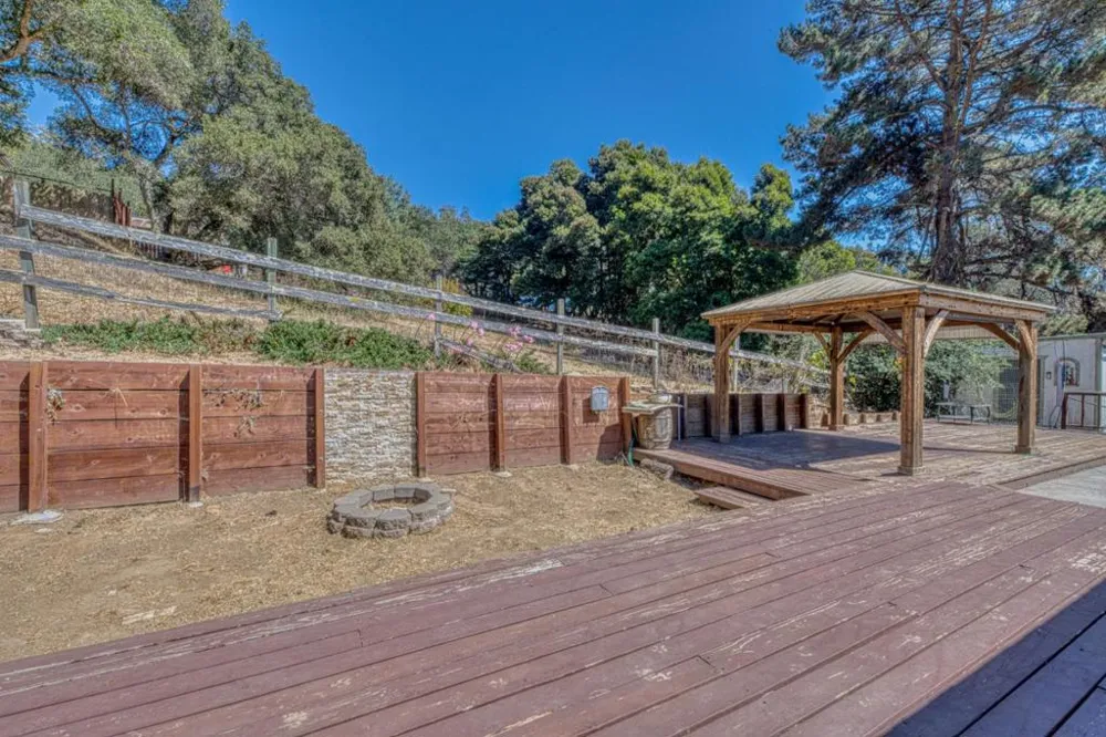 202 Carneros Avenue Aromas, CA 95004
