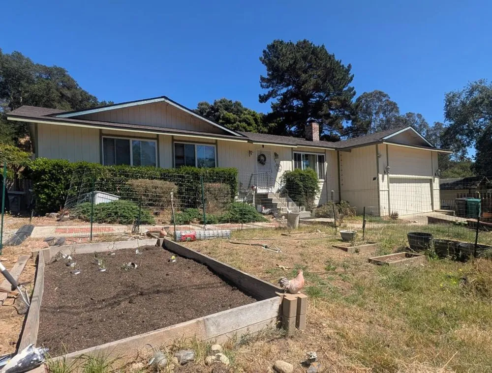 202 Carneros Avenue Aromas, CA 95004