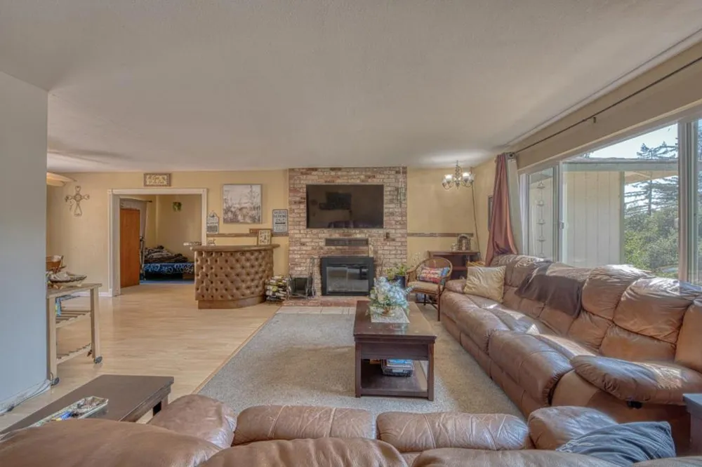 202 Carneros Avenue Aromas, CA 95004