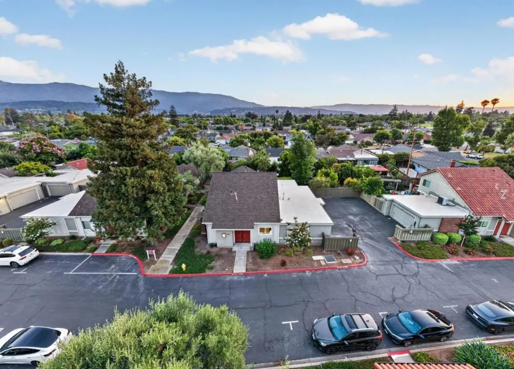 5687 Hollyleaf Lane San Jose, CA 95118