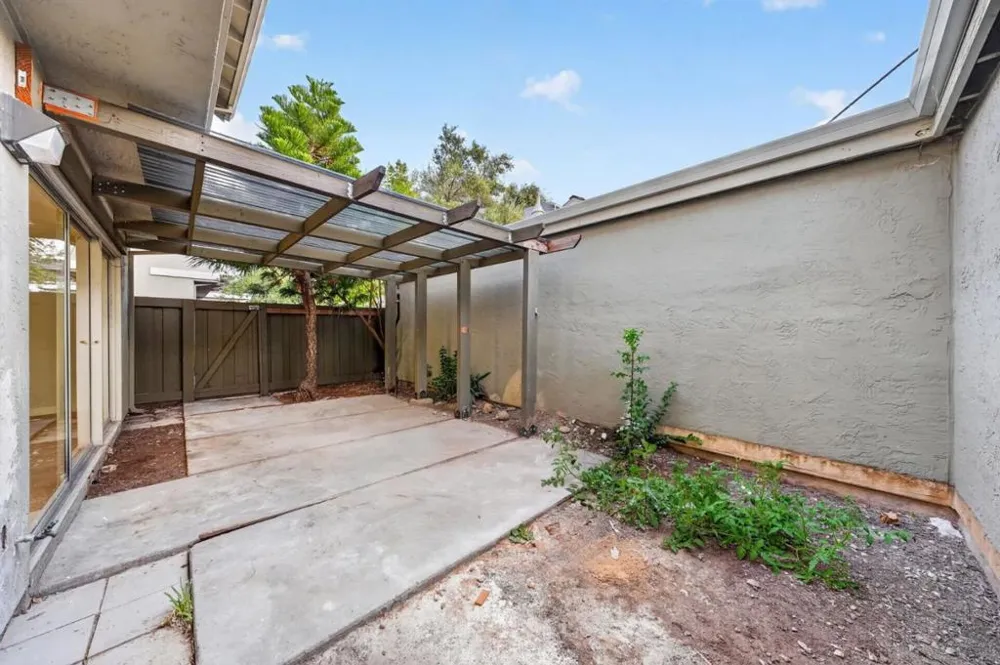 5687 Hollyleaf Lane San Jose, CA 95118