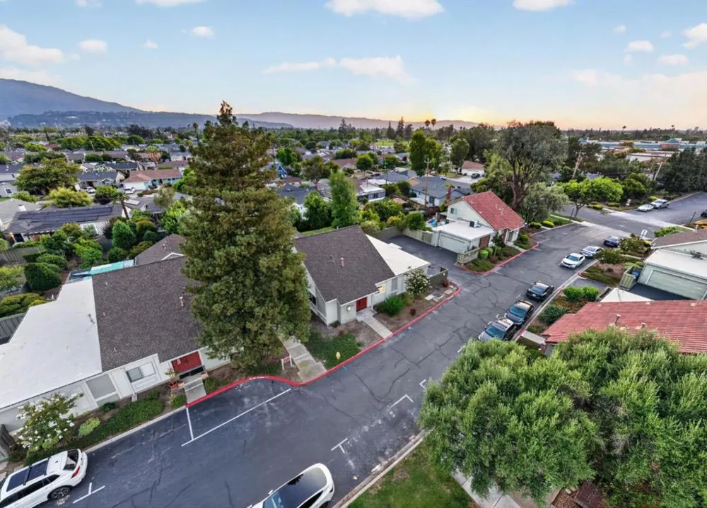 5687 Hollyleaf Lane San Jose, CA 95118
