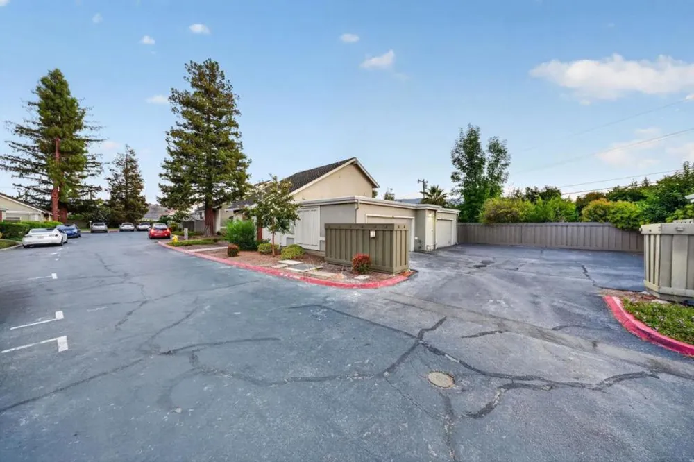 5687 Hollyleaf Lane San Jose, CA 95118