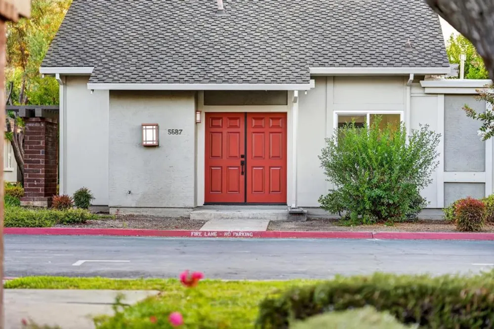 5687 Hollyleaf Lane San Jose, CA 95118