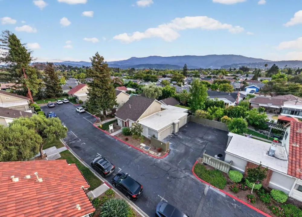 5687 Hollyleaf Lane San Jose, CA 95118