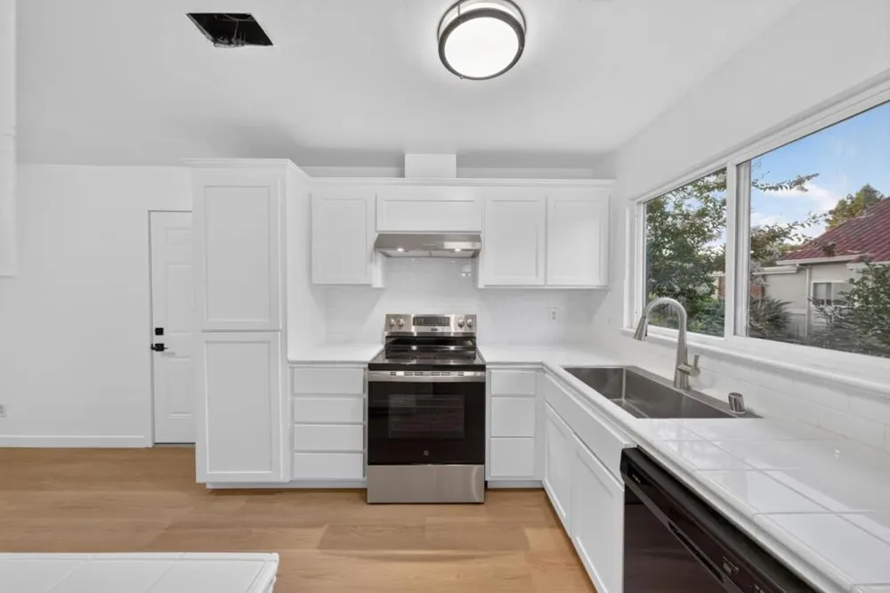 5687 Hollyleaf Lane San Jose, CA 95118