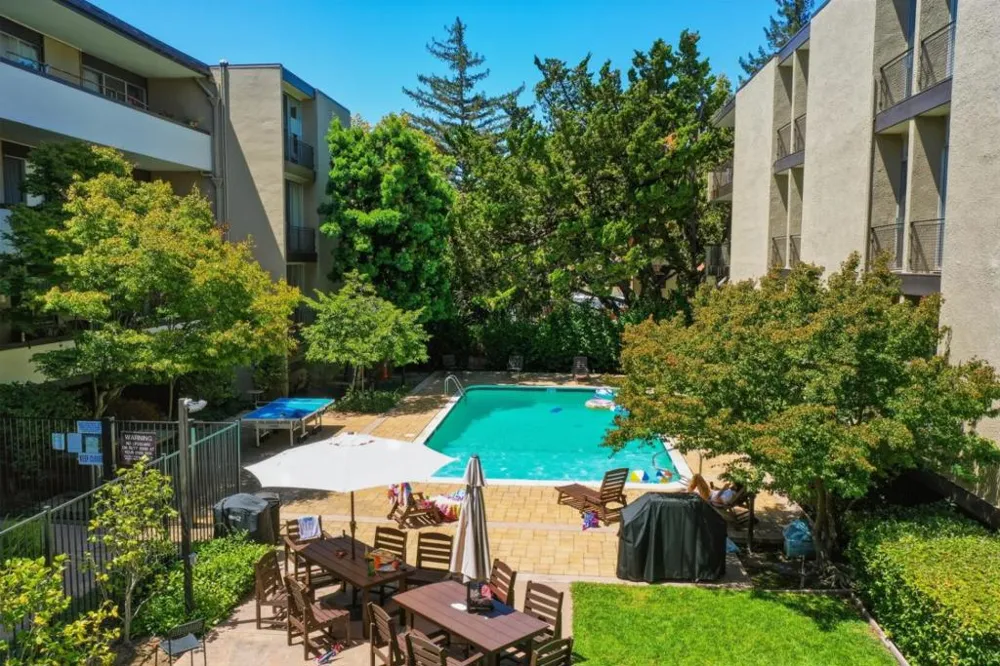 455 Grant Avenue #10 Palo Alto, CA 94306