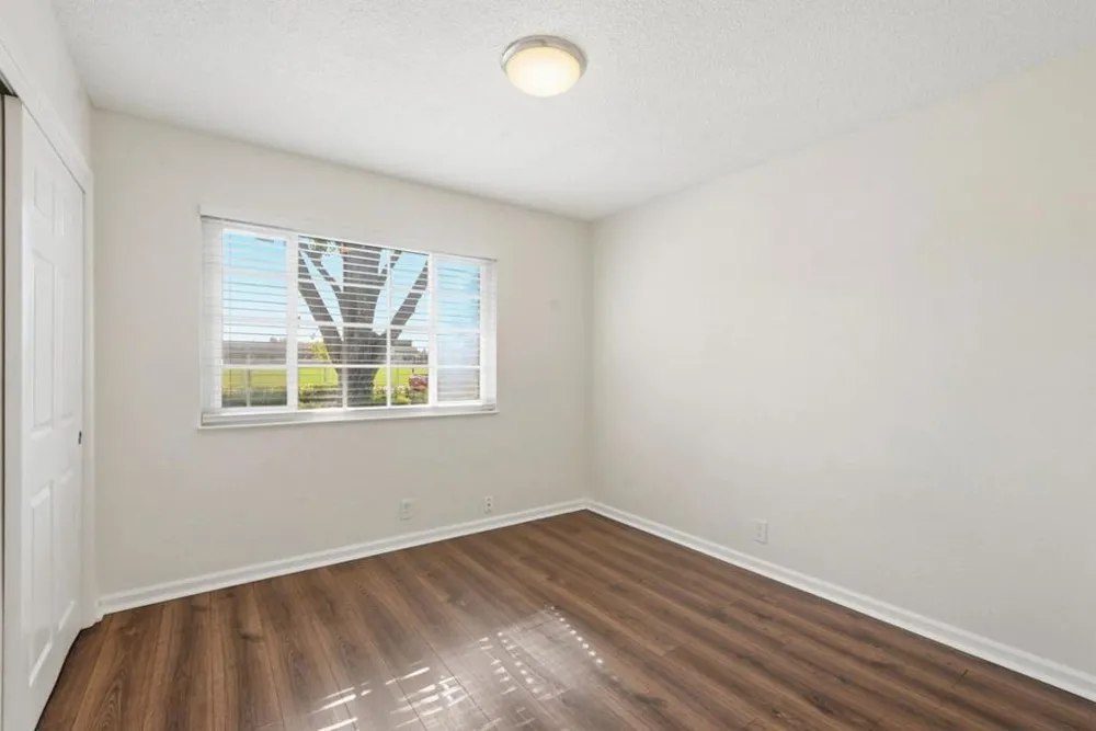 865 Locust Avenue Manteca, CA 95337