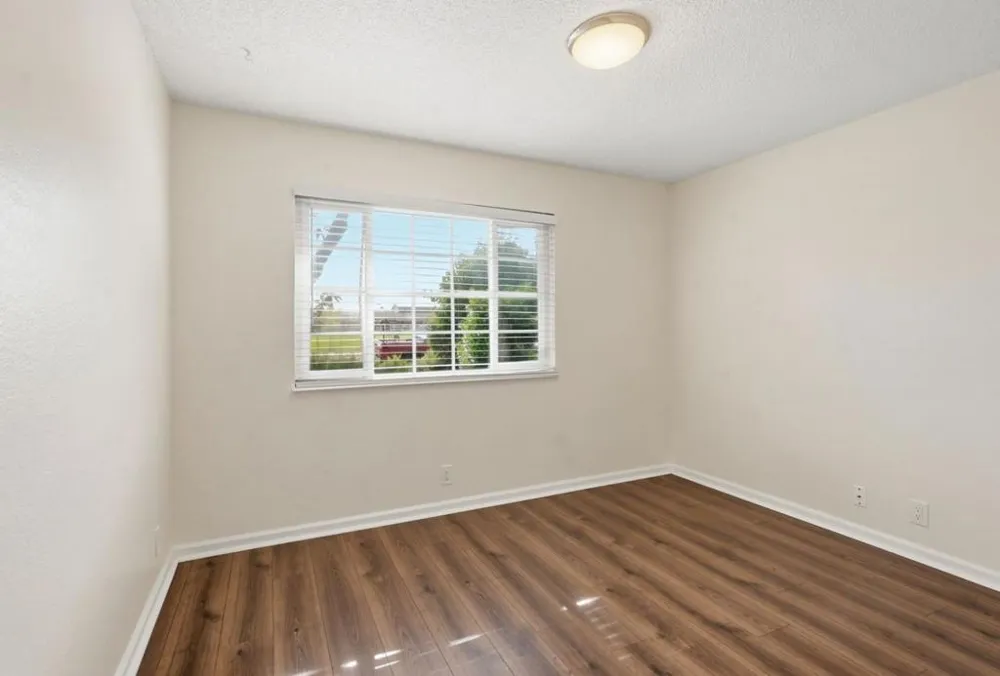 865 Locust Avenue Manteca, CA 95337