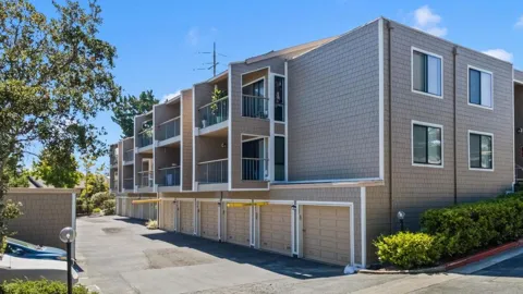 1685 Bayridge Way #203