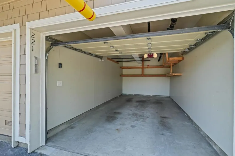 1685 Bayridge Way #203 San Mateo, CA 94402
