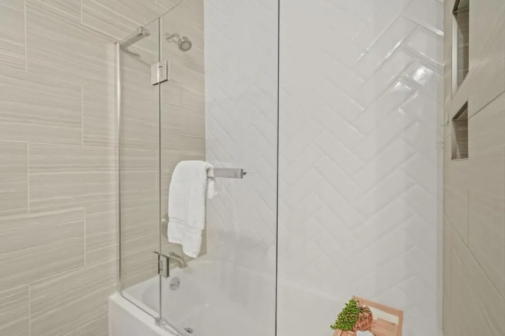 1685 Bayridge Way #203 San Mateo, CA 94402