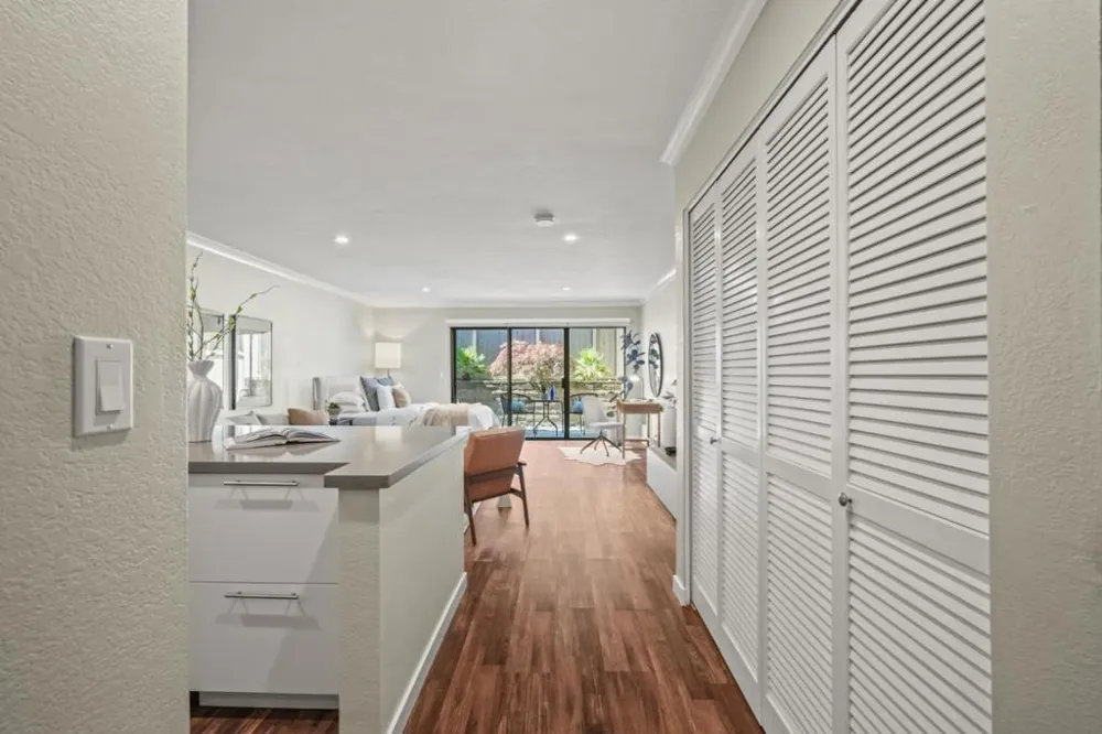 1685 Bayridge Way #203 San Mateo, CA 94402